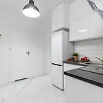Апартаменты Superapart Strzelecka 24 - Praga, Metro Szwedzka Варшава