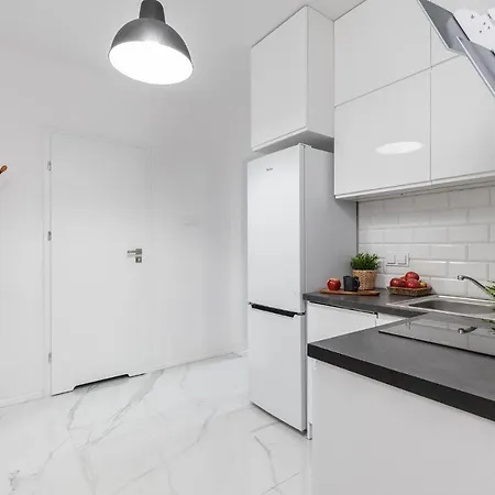 Apartment Superapart Strzelecka 24 - Praga, Metro Szwedzka Warschau