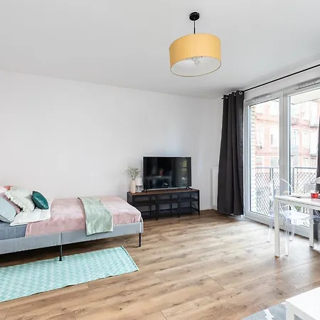 Superapart Strzelecka 24 - Praga, Metro Szwedzka Варшава