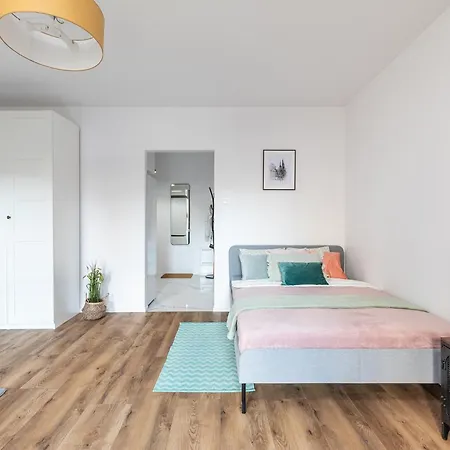 Апартаменты Superapart Strzelecka 24 - Praga, Metro Szwedzka *